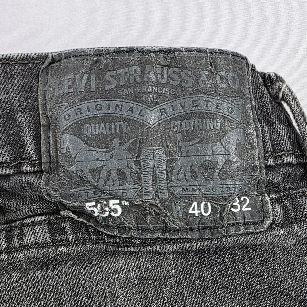 Levis 505 Regular Fit Faded Black Jeans Mens 40x32 (Measures 40x30) 2015